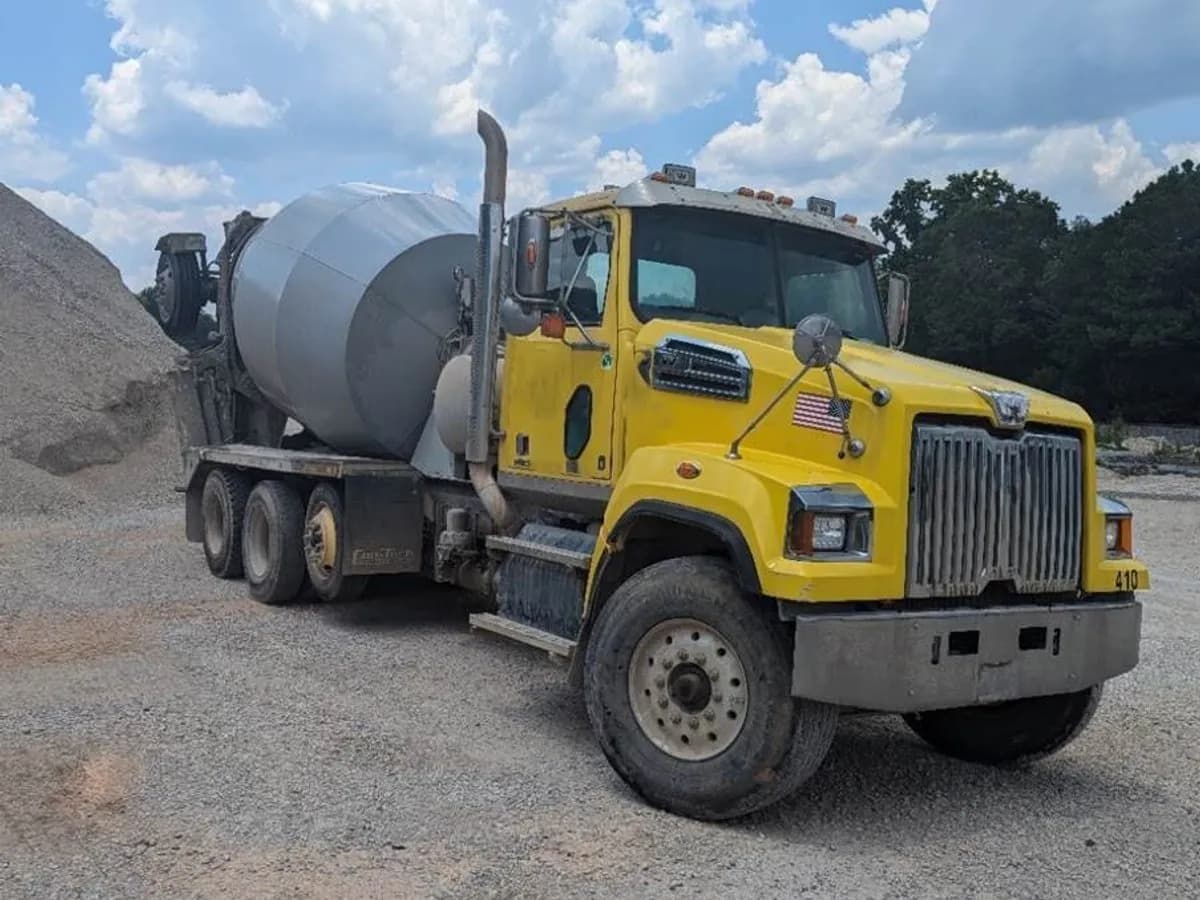 2017 Western Star 4700 - Mixer