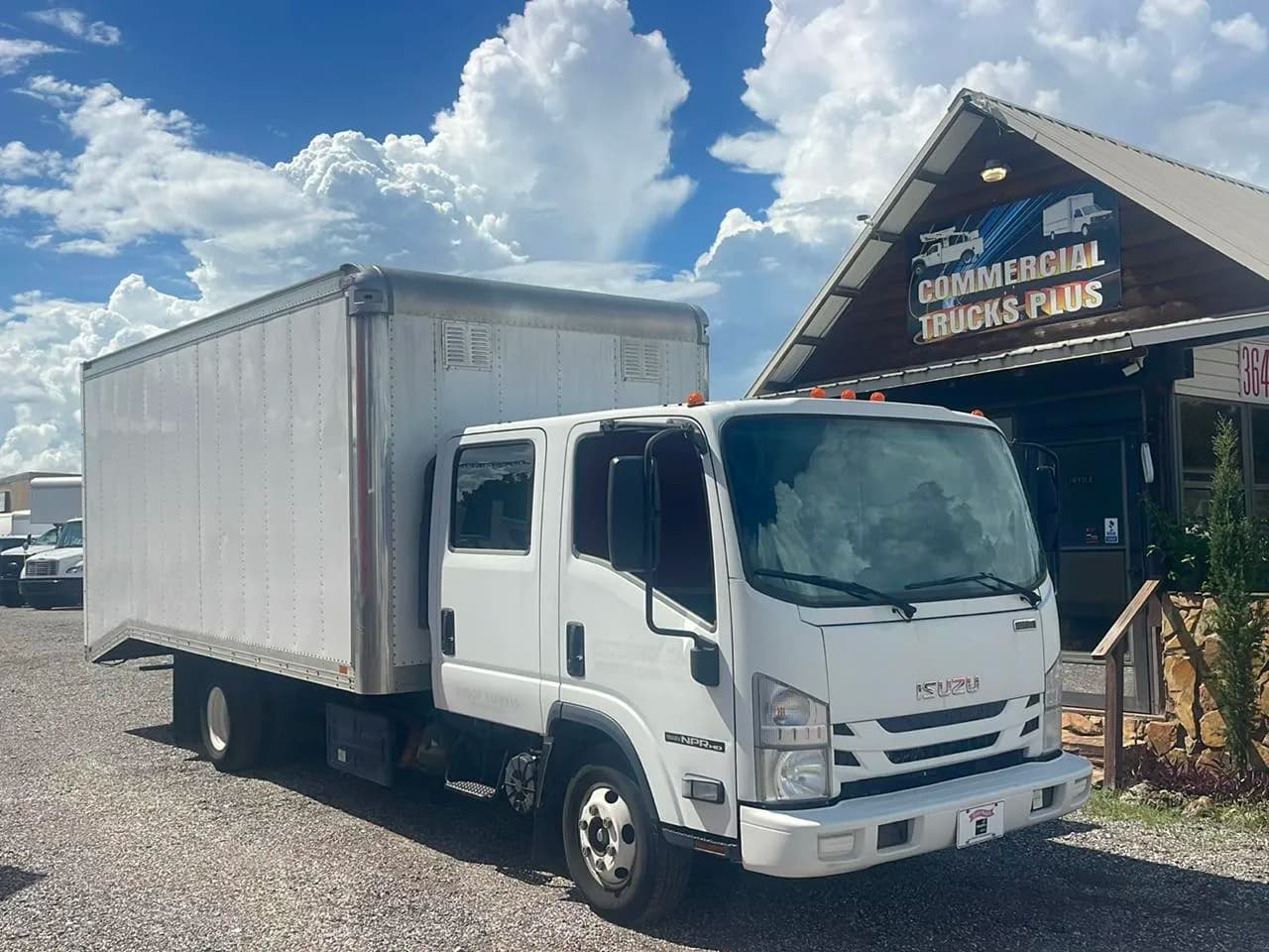 2016 Isuzu NPR DSL CREW - Chassis