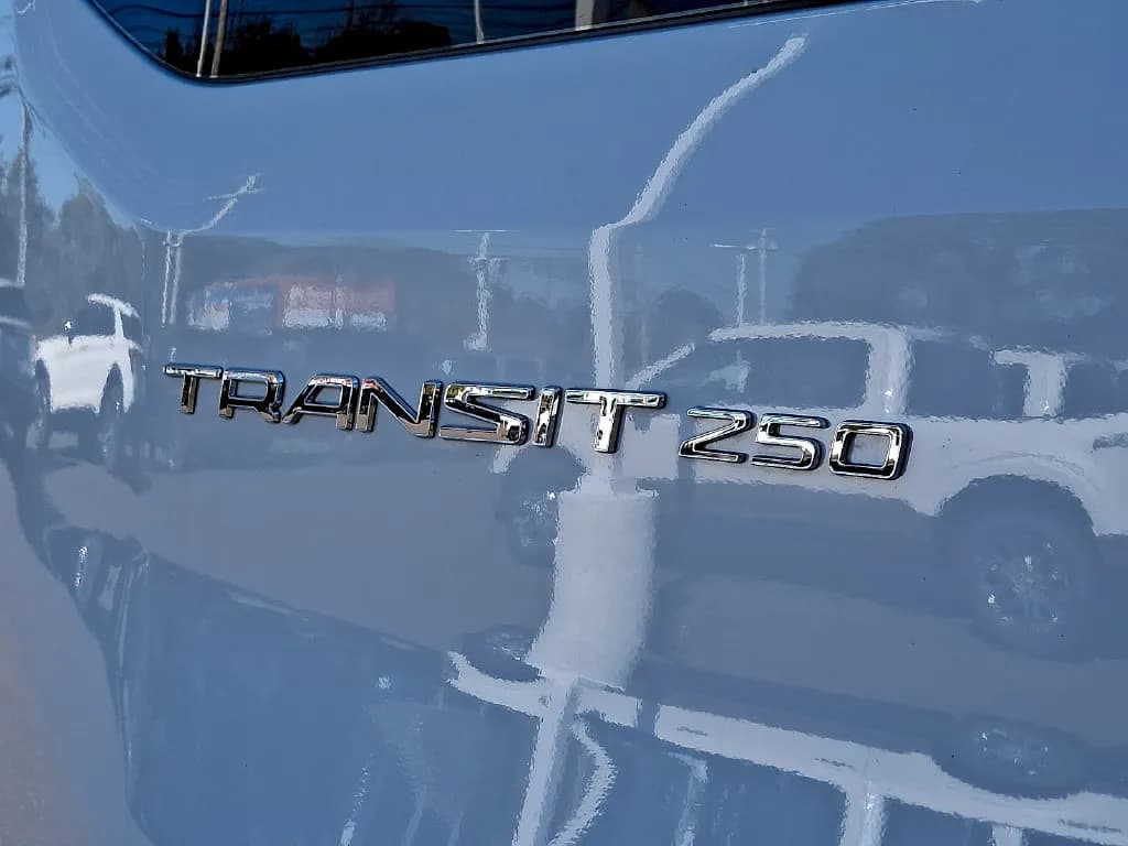2025 Ford Transit-250 - Vans