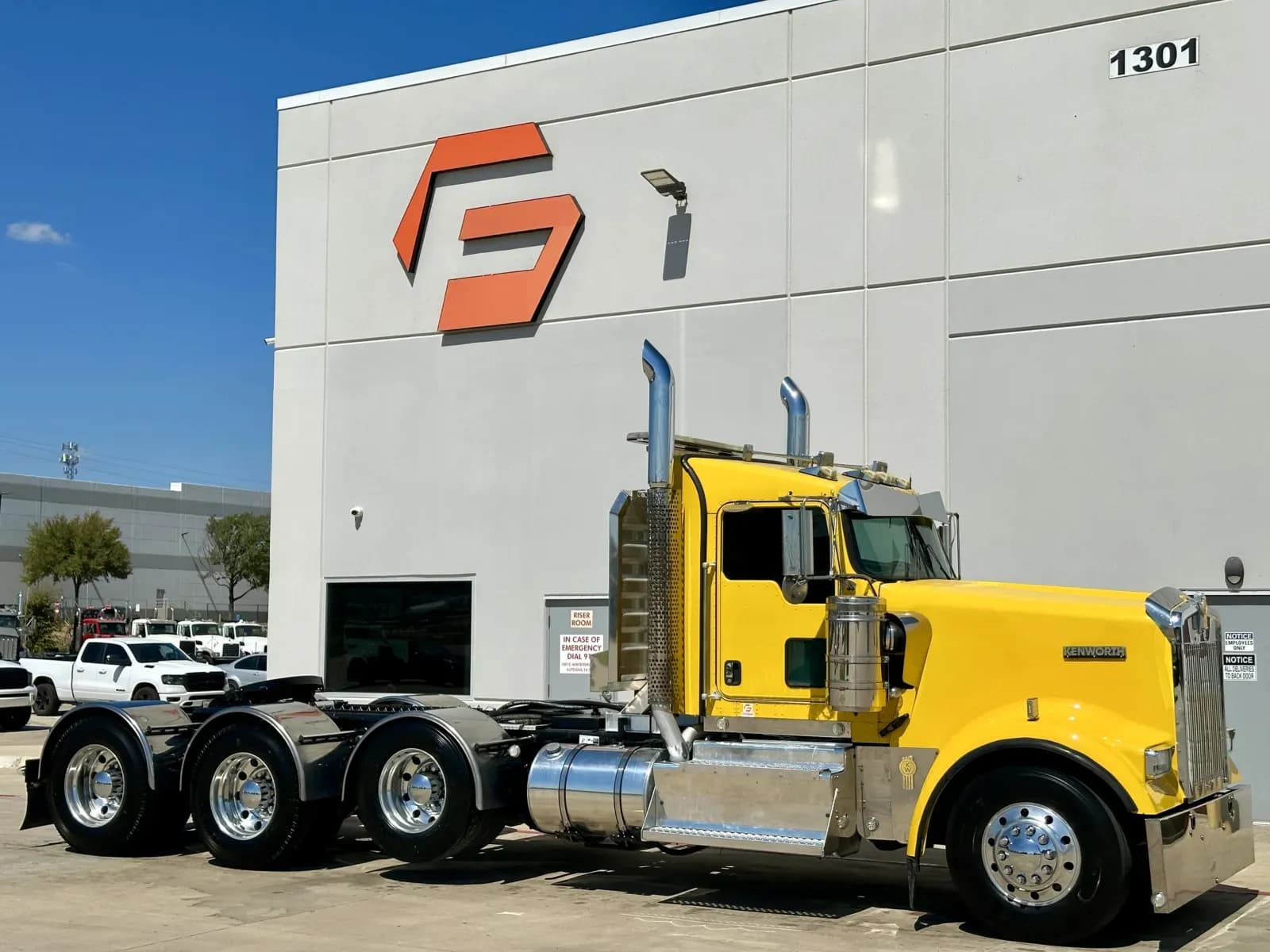 2017 Kenworth W900 - Day Cab