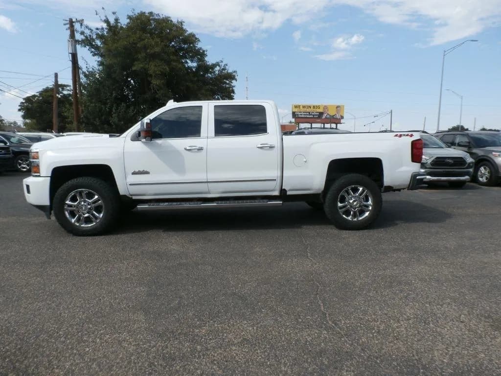 2018 Chevrolet Silverado 2500HD LT Crew Cab - Pickup