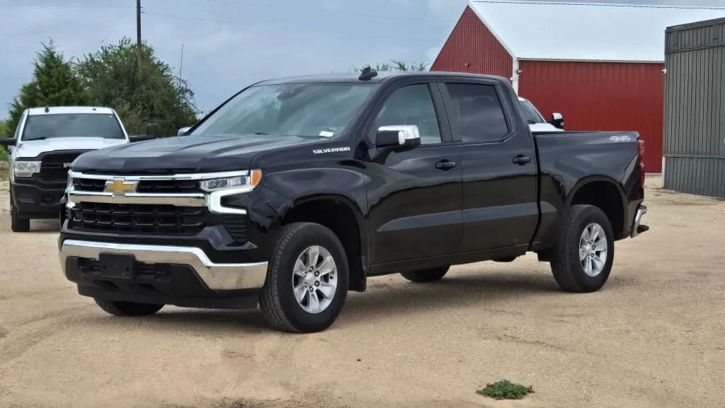 2023 Chevrolet Silverado 1500 Crew Cab - Pickup