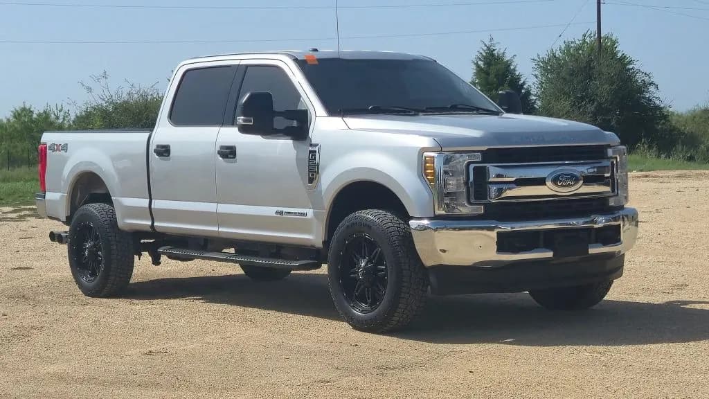 2019 Ford F250 Super Duty Crew Cab - Pickup