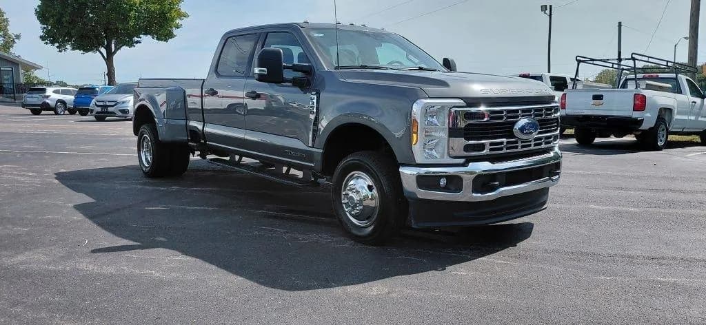 2025 Ford F-350 SD XL Crew Cab Long Bed - Pickup