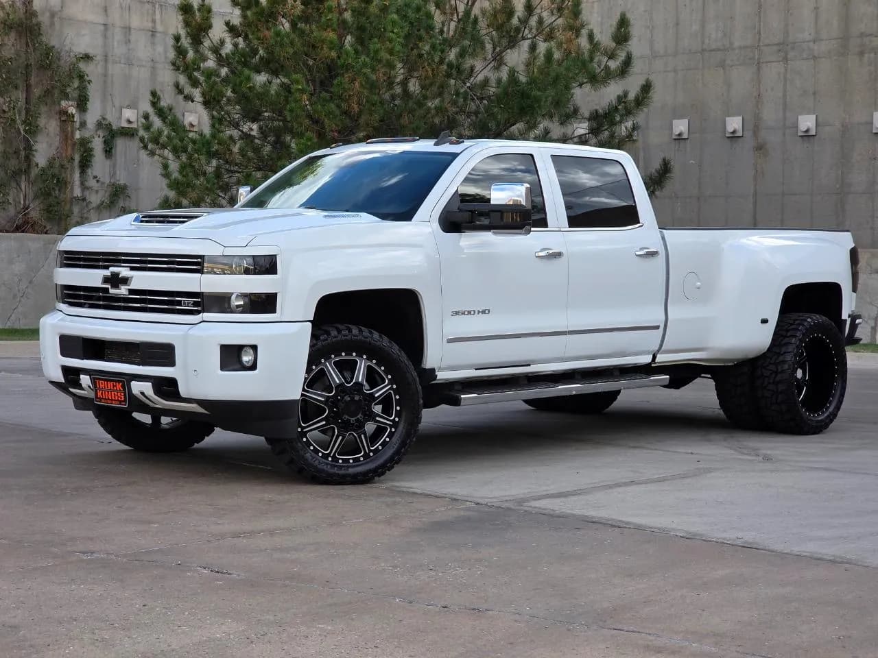 2018 Chevrolet Silverado 3500HD - Pickup