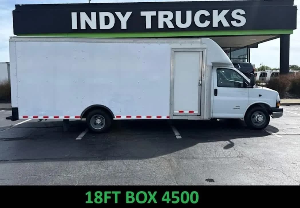 2018 Chevrolet Express - Box