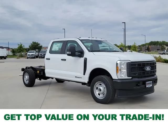 2027 Ford F-350 Crew Cab - Chassis
