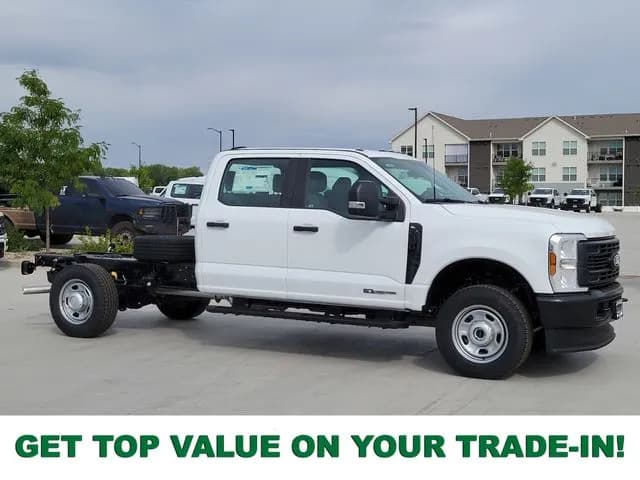 2027 Ford F-350 Crew Cab - Chassis