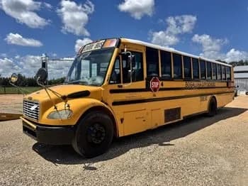 2010 FREIGHTLINER B2 Bus Chassis - Chassis