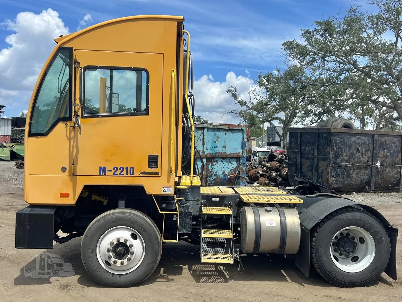 2019 Autocar XSPOTTER - Yard Spotter Trucks