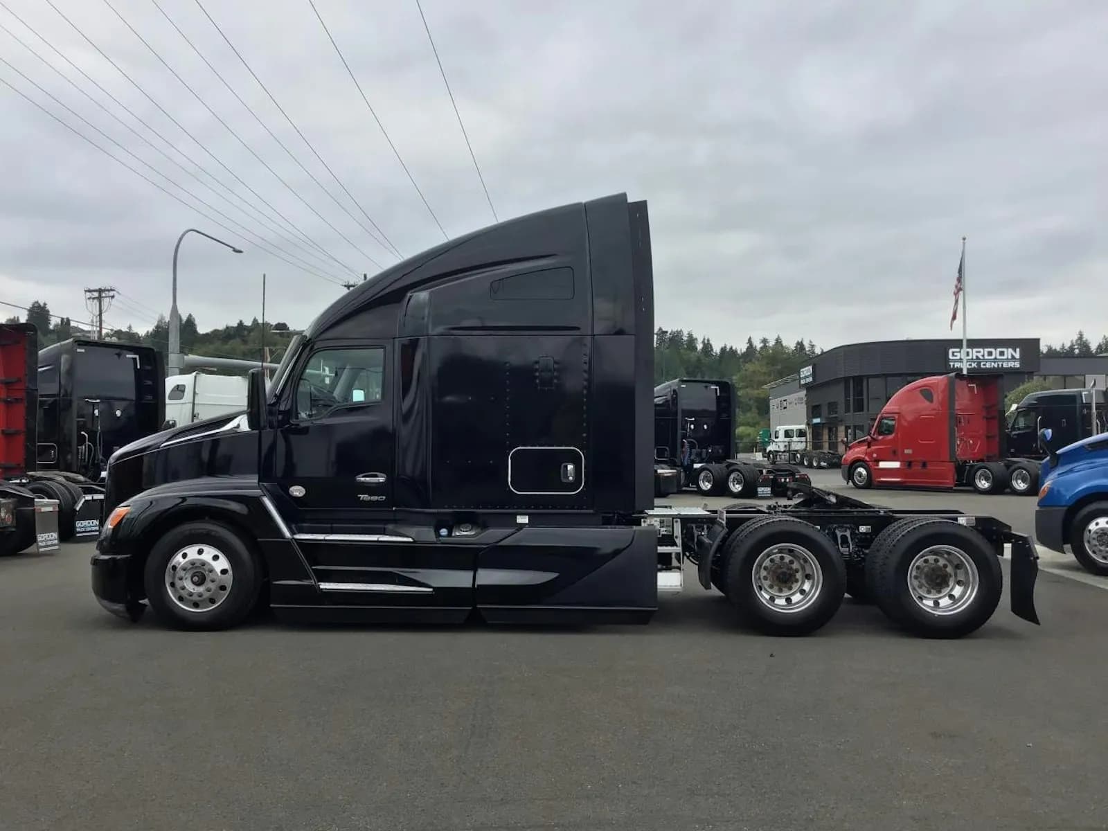 2023 Kenworth T680