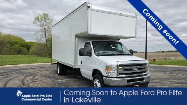 2027 Ford E-450 - Box