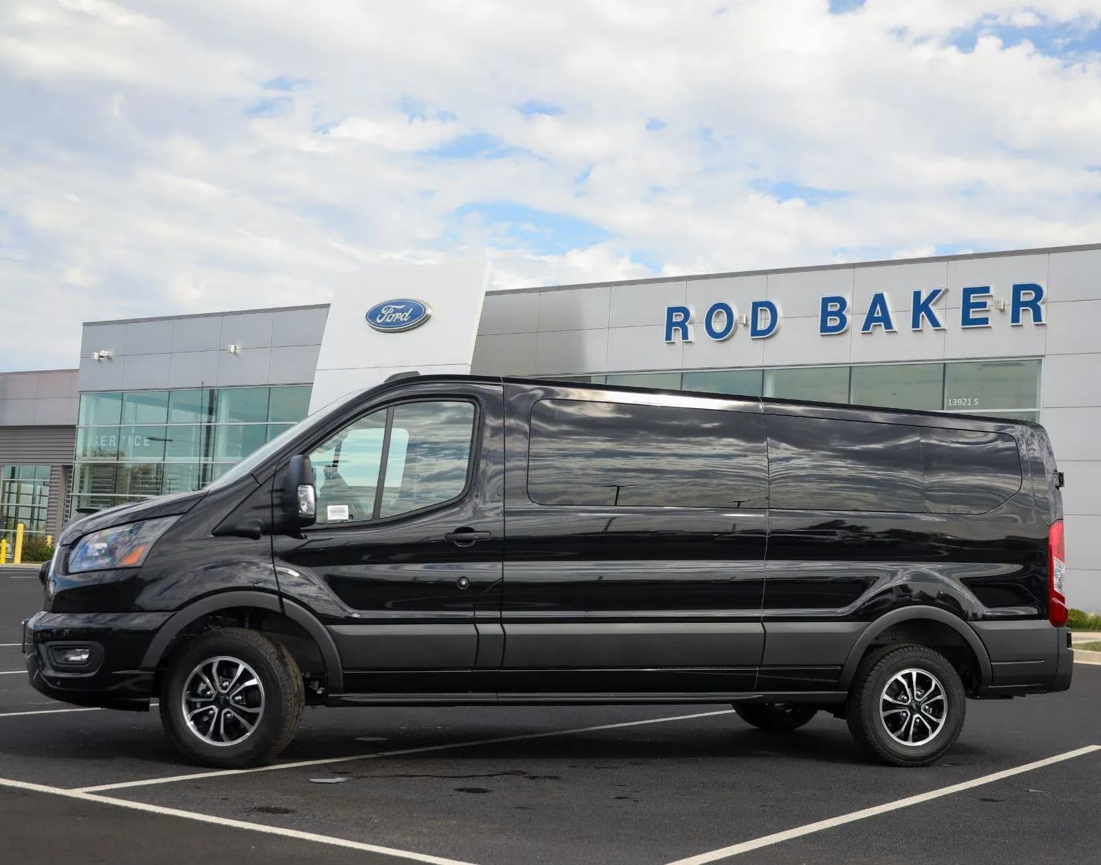 2027 Ford Transit Passenger Wagon - Vans