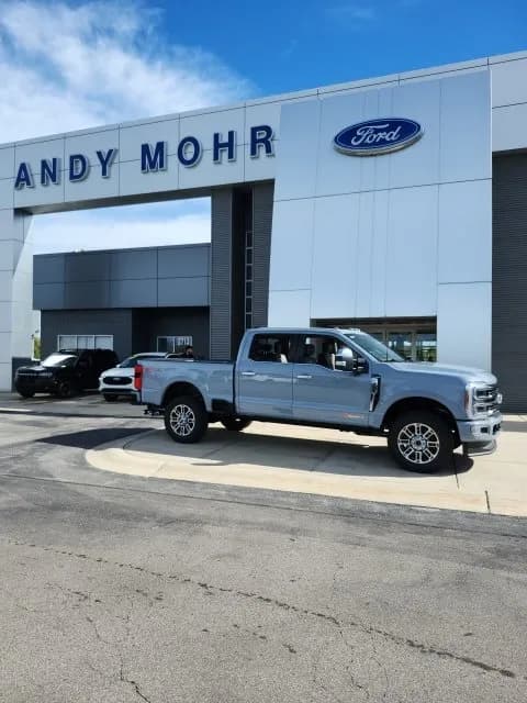 2027 Ford F-350 Crew Cab - Pickup