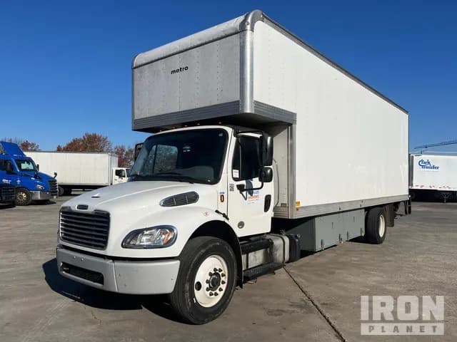 2022 Freightliner M2106