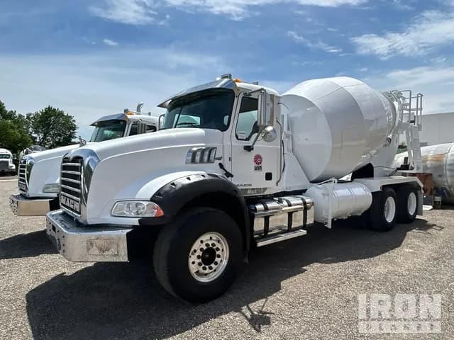 2014 Mack Granite - Mixer