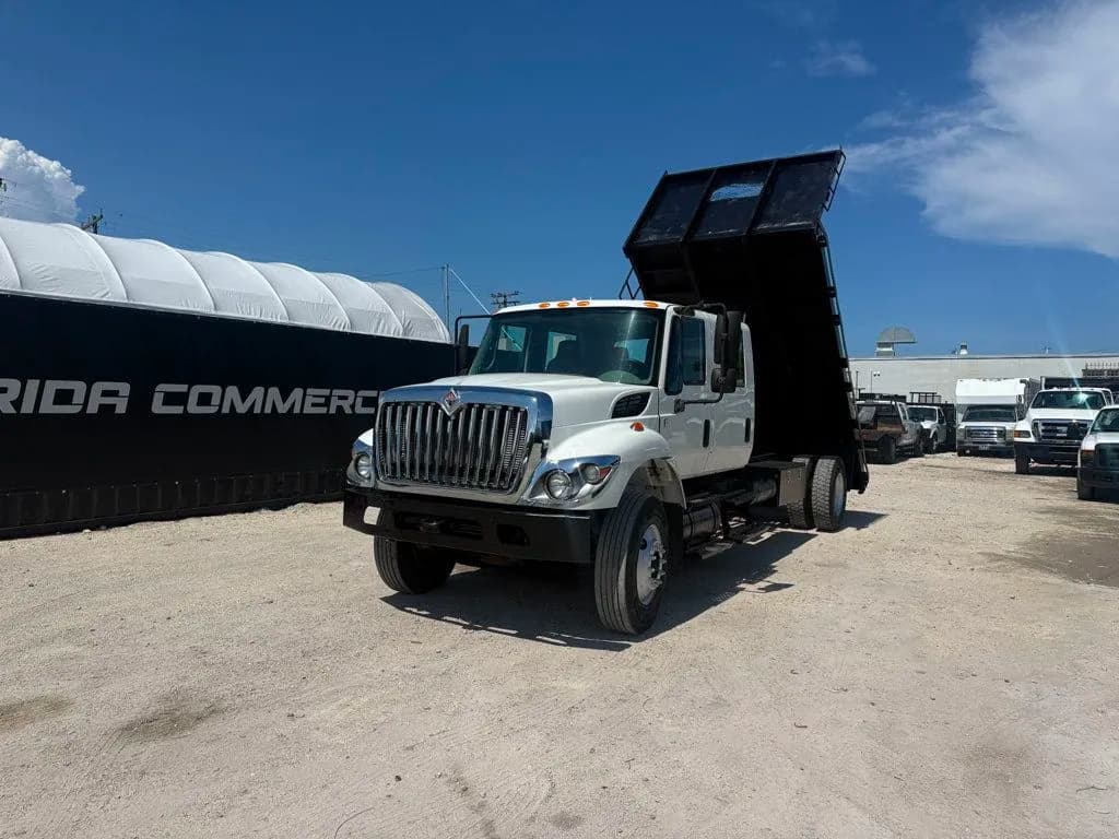 2011 International 7400 Crew Cab - Dump