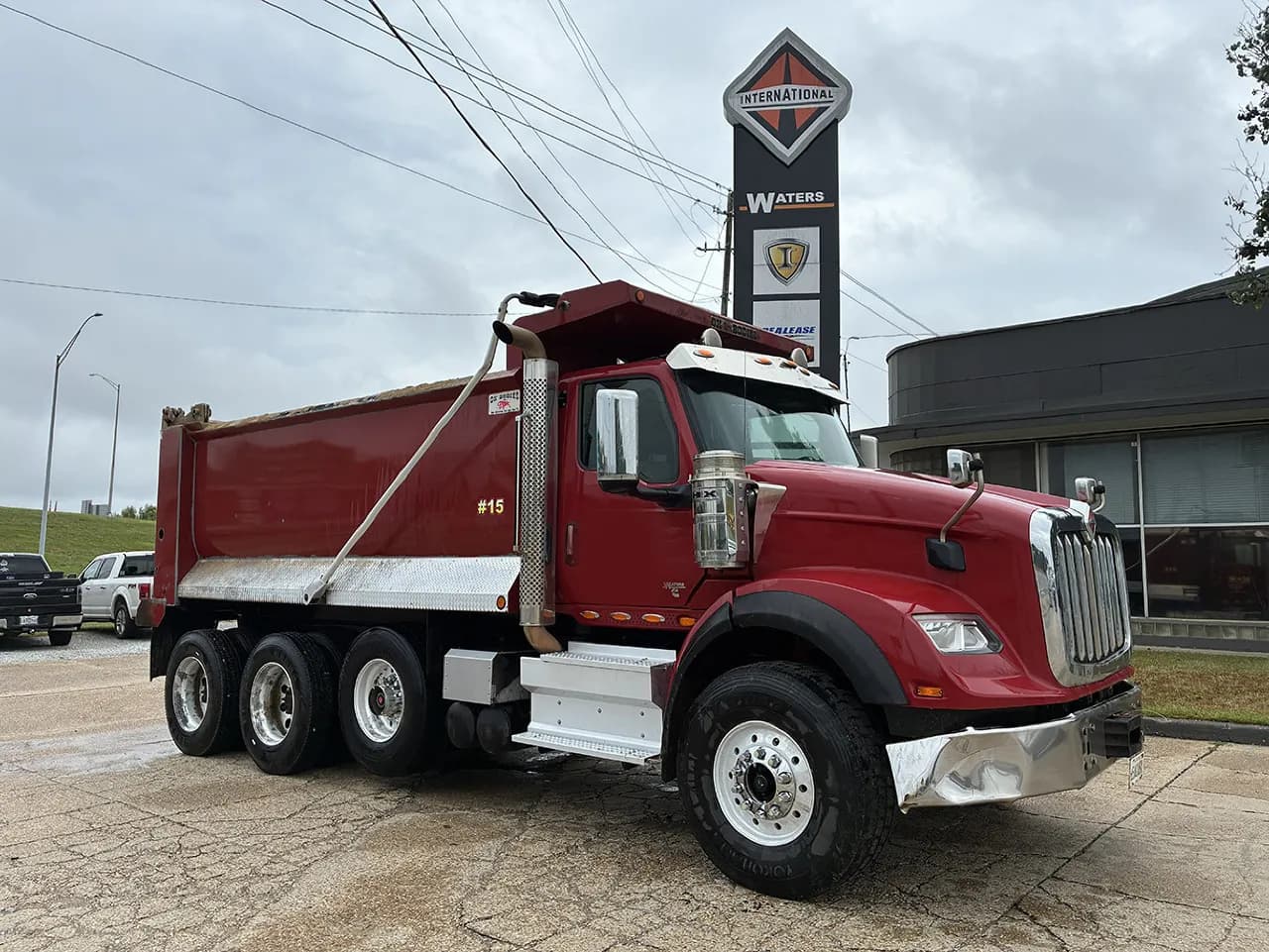 2023 International HX 620 - Dump