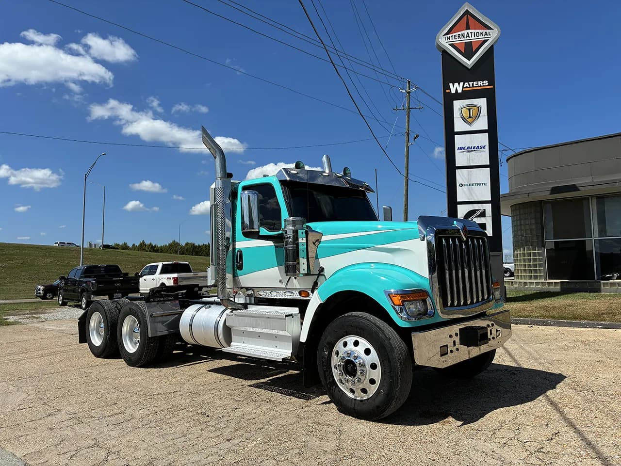 2024 International HX 520 Daycab - Day Cab