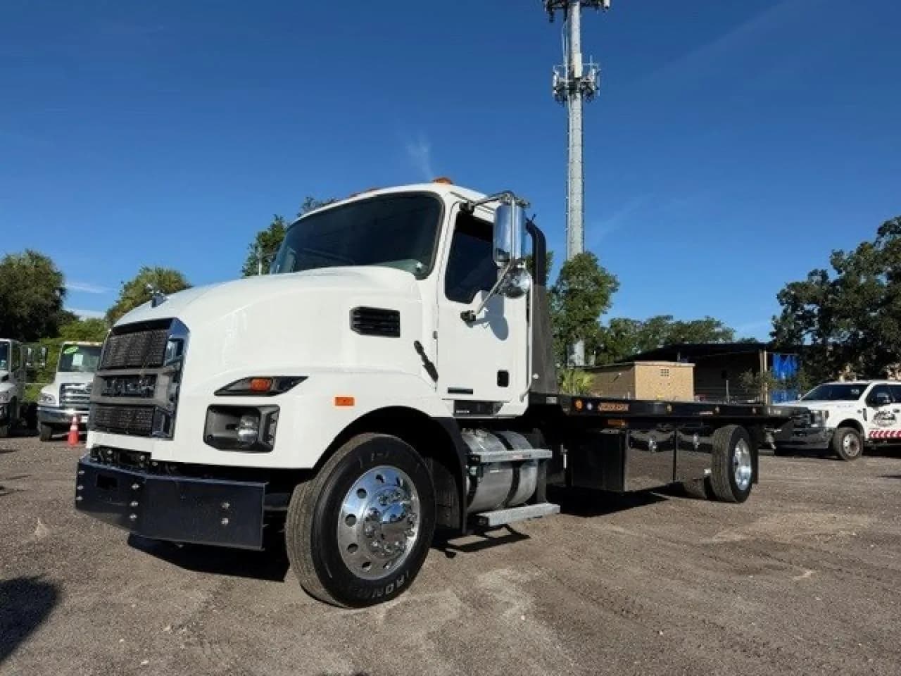 2022 Mack MD - Tow