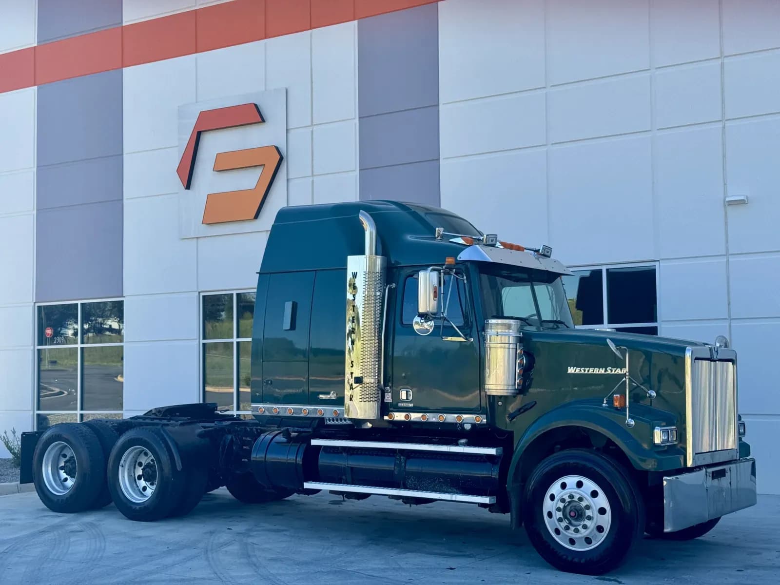 2016 Western Star 4900 - Glider Kit Trucks
