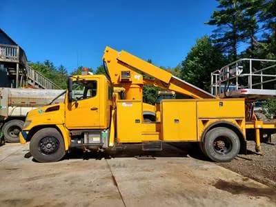 2011 Hino Conventional Cab - Bucket
