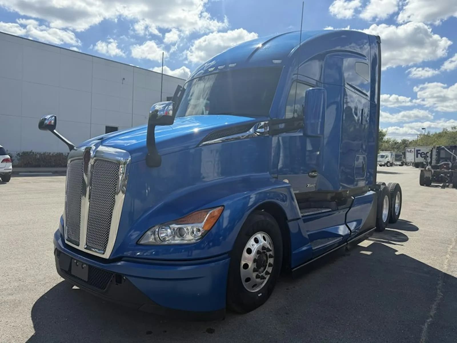 2023 Kenworth T680