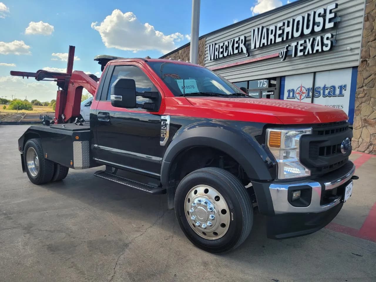 2020 Ford F-450 SD Reg Cab XLT - Chassis