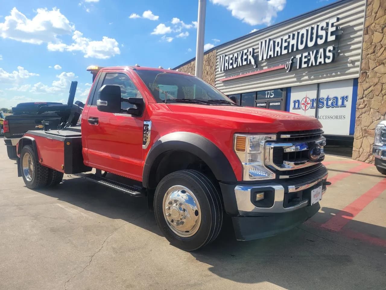 2020 Ford F-450 SD Reg Cab XLT - Chassis