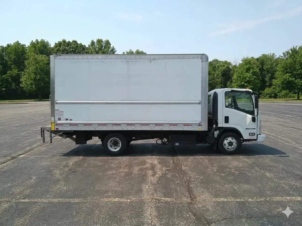 2022 Isuzu NPR HD - Box