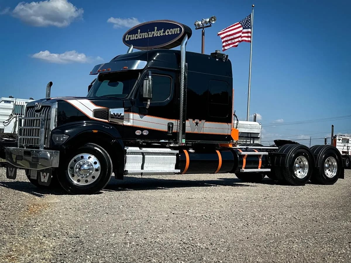 2025 Western Star 49X - Sleeper