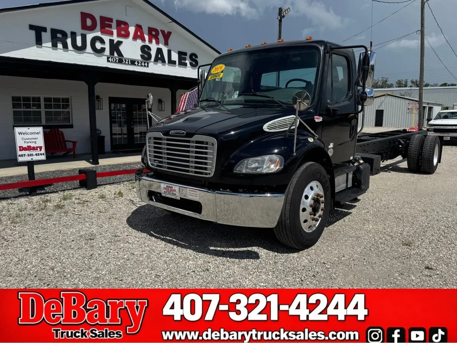 2019 Freightliner M2 106 - Chassis