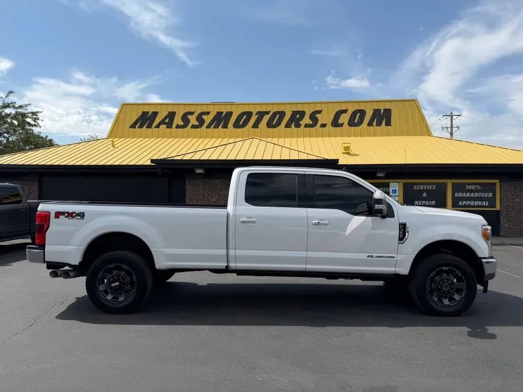 2019 Ford F350 Super Duty Crew Cab - Pickup