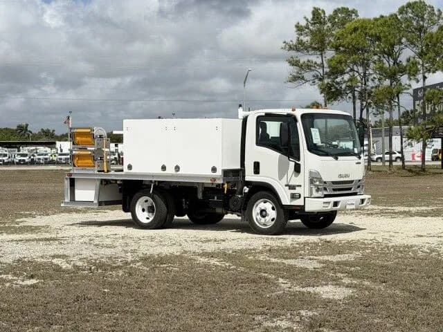 2027 Isuzu NPR-HD GAS - Flatbed
