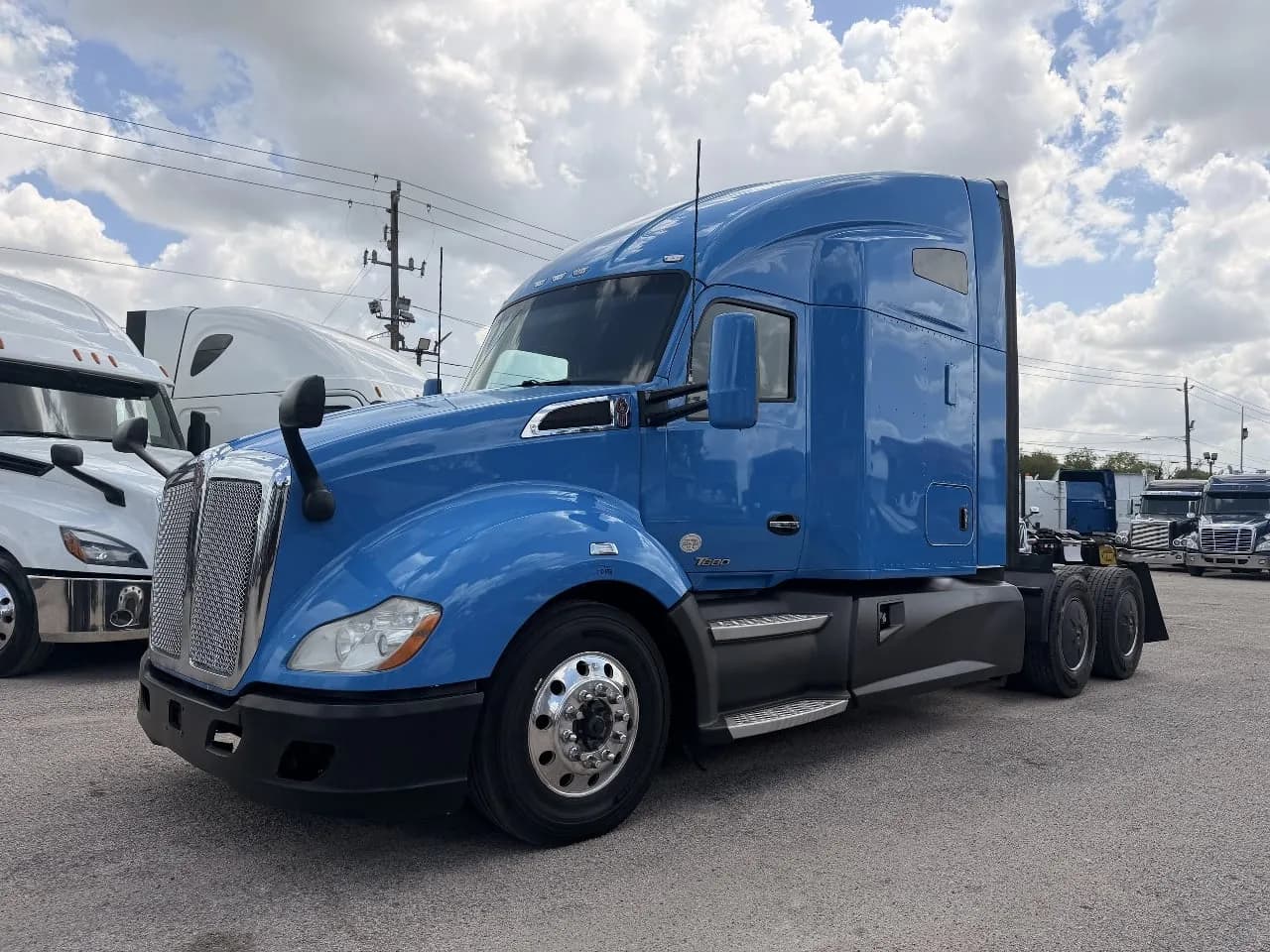 2020 Kenworth T680 - Sleeper