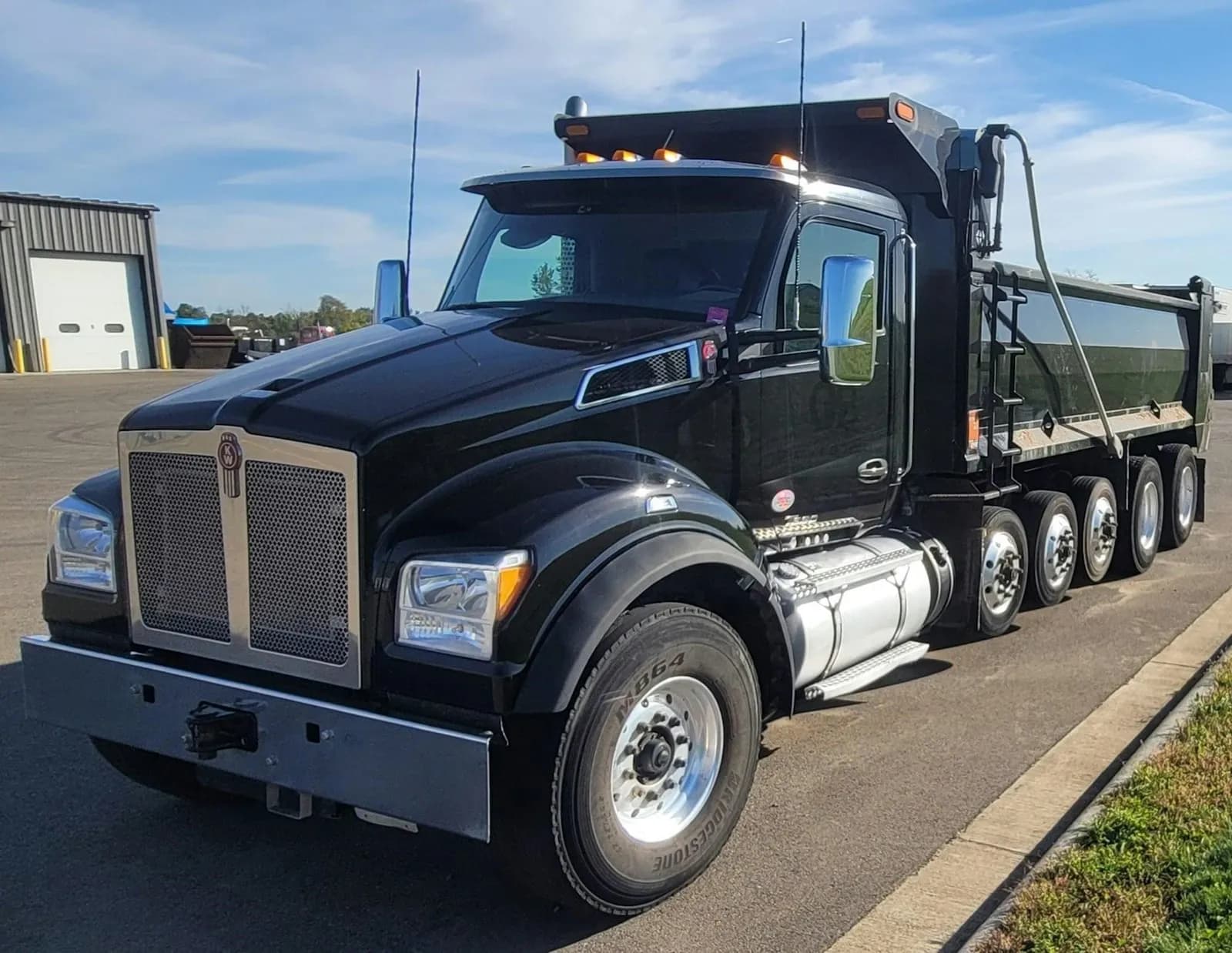 2022 Kenworth T880
