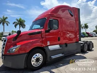 2023 Freightliner Cascadia - Sleeper