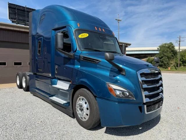 2023 FREIGHTLINER Cascadia