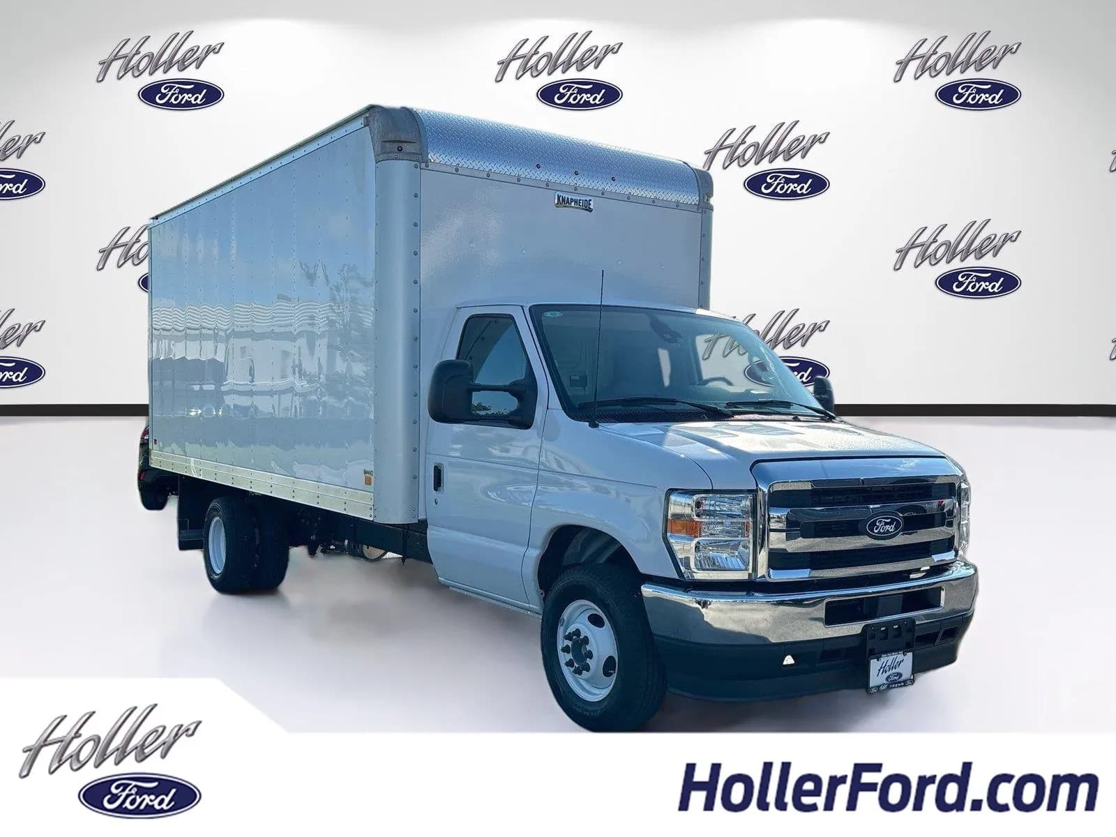 2027 Ford E-450 - Box