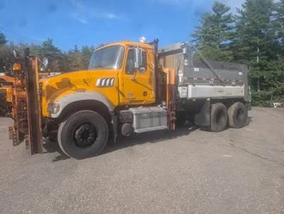 2013 Mack GU713 Plow/Dump Truck - Dump