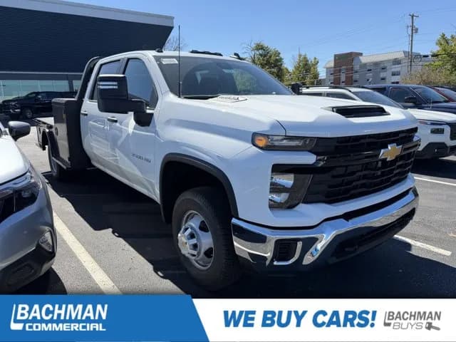 2026 Chevrolet Silverado 3500 Crew Cab - Chassis