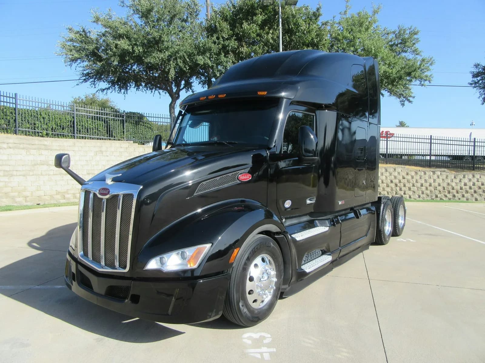 2023 Peterbilt 579