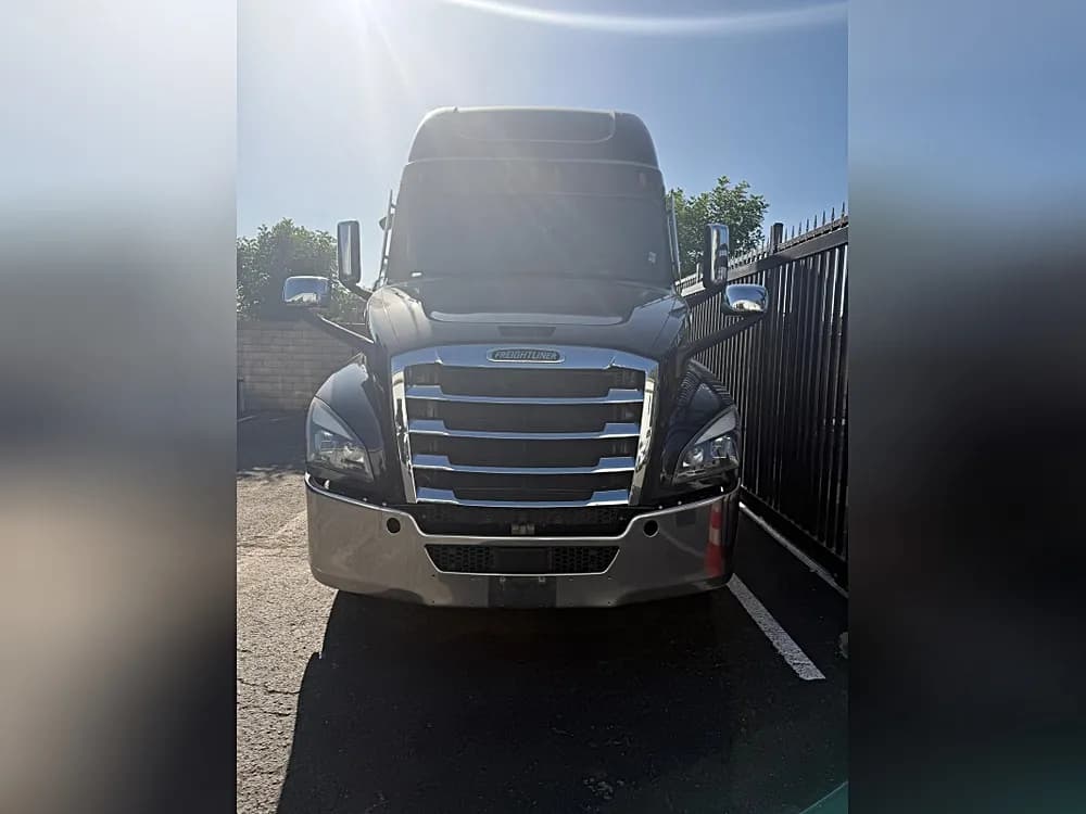 2022 Freightliner Cascadia