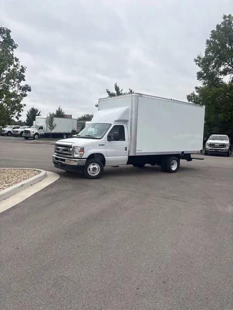 2026 Ford E-450 - Box
