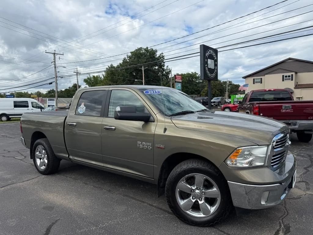 2015 Ram 1500 SLT Crew Cab LWB
