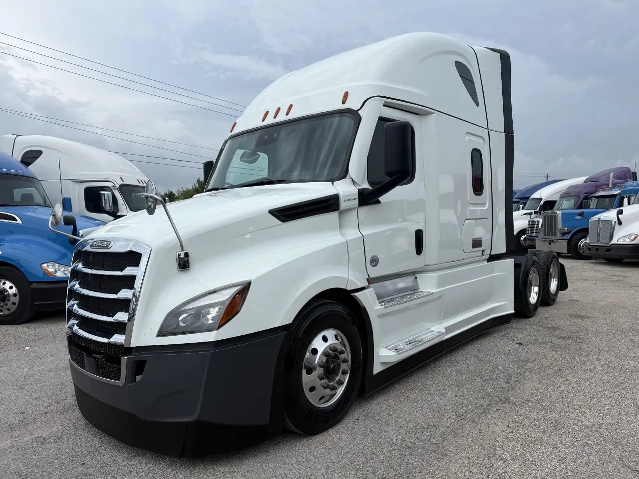 2023 Freightliner CASCADOA 126 Tandem Axle