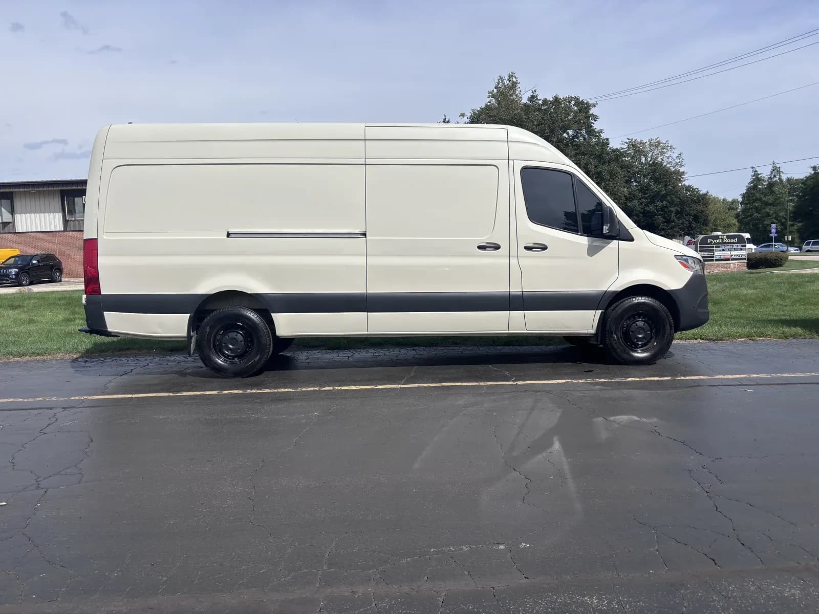 2024 Mercedes-Benz Sprinter - Vans