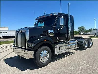 2027 Western Star 49X - Sleeper