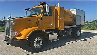 2014 Peterbilt 365 - Sleeper