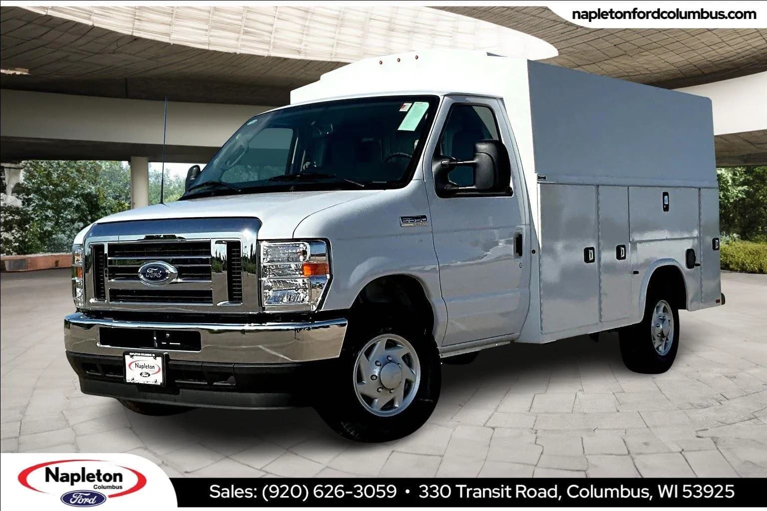 2025 Ford E-350 Cutaway - Box